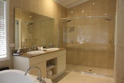 Executive King Room with Fireplace and Spa Bath