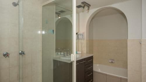 Standard 2 Bedroom Apartment - Beachfront - Ocean View
