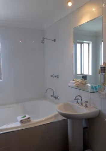 King Room with Spa Bath