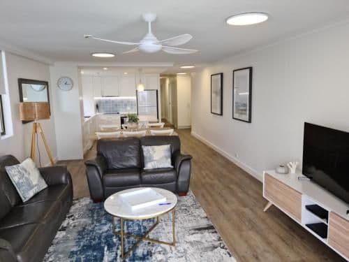 Superior Three-Bedroom Beachfront Apartment