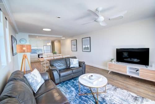 Superior Three-Bedroom Beachfront Apartment