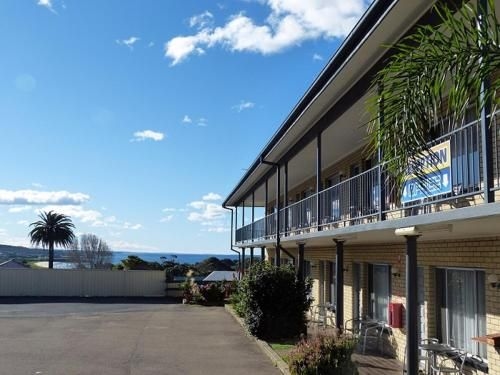 Coastal Comfort Motel4