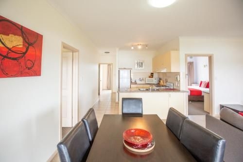 Lakeview Motel and Apartments (Lakeview Motel & Apartments)4