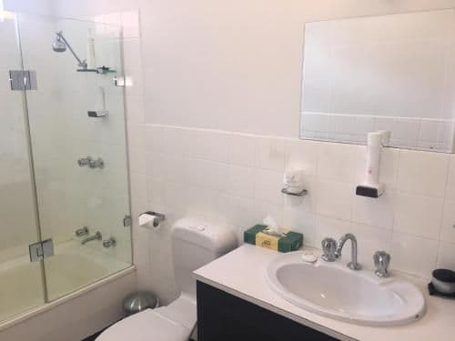 The Huxley Queen Room - Adult Only