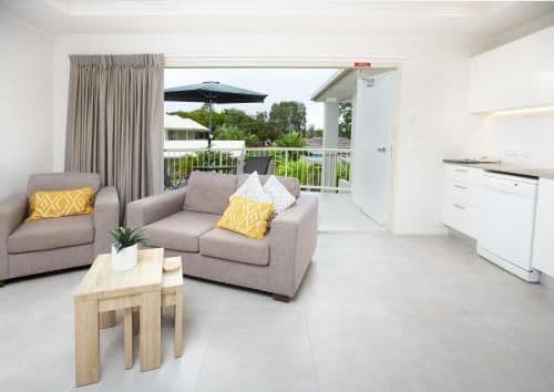 Deluxe One-Bedroom Apartment