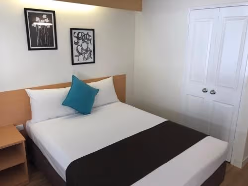 Economy Queen Room