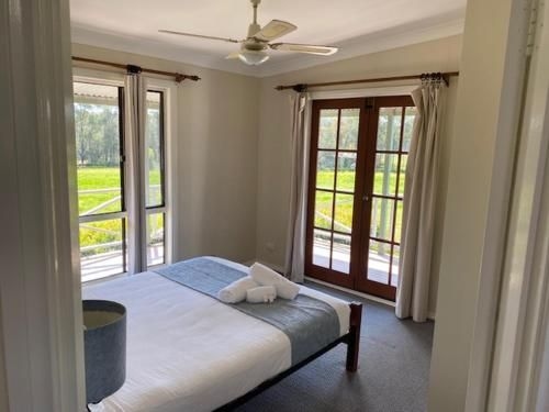 ทวิน ทรีส์ คันทรี คอทเทจ (Twin Trees Country Cottages)0