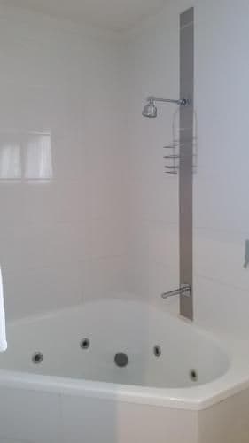 Studio with Spa Bath