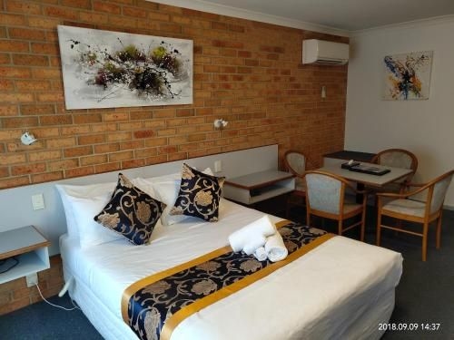 Coachman Motel and Holiday Units (The Coachman Motel & Units)3