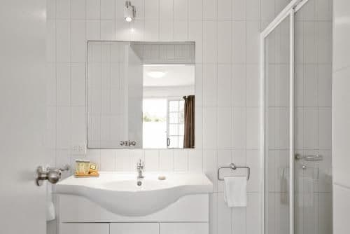 Three-Bedroom Apartment with Two Bathrooms