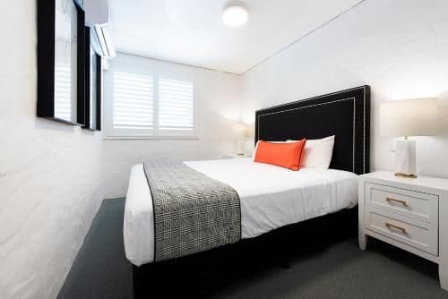 One Bedroom Beachfront - Deluxe