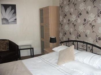 Millifont Guest House0