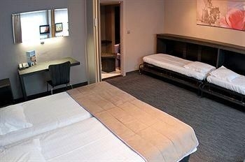 Ostend Hotel2