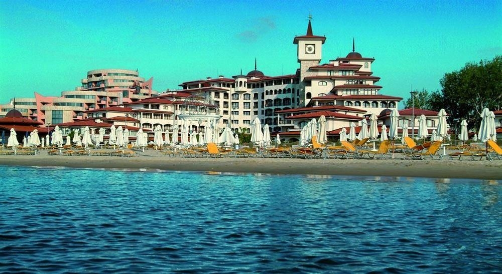 Helena VIP Villas and Suites1