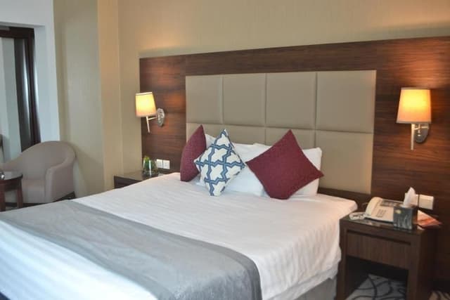 SUITE EXECUTIVE