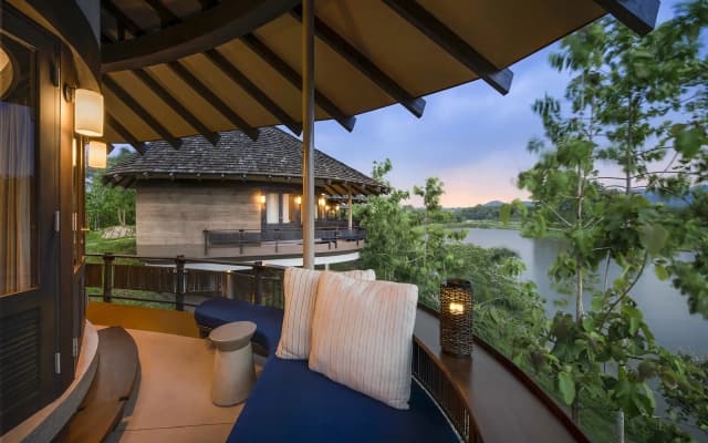 Lagoon Villa
