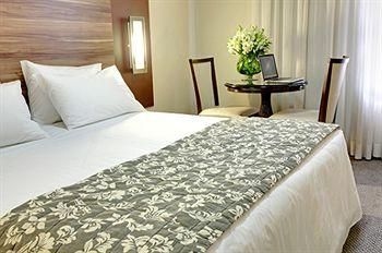 Ramada Hotel Americana4