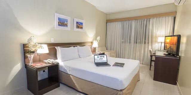 SUITE CITY VIEW