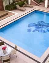 NAOUM PLAZA HOTEL