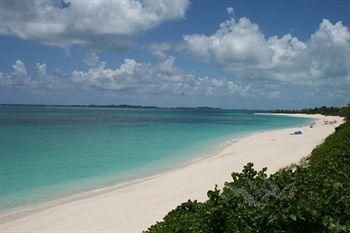 Hut Pointe0