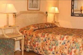 The Orchard Garden Hotel2