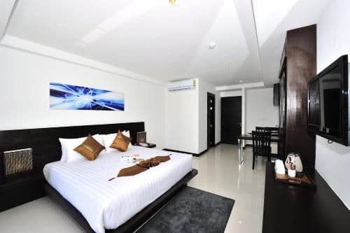 Deluxe Double or Twin Room
