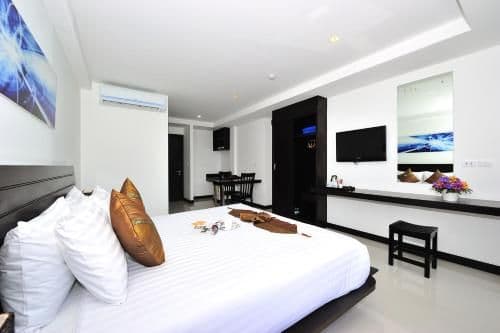 Deluxe Double or Twin Room