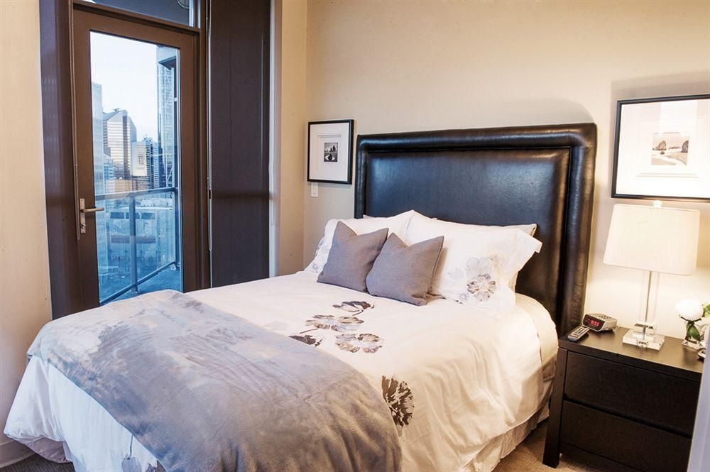 Executive Suites by Roseman - Keynote0