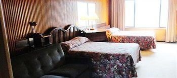 Airport Inn Motel & RV Park2