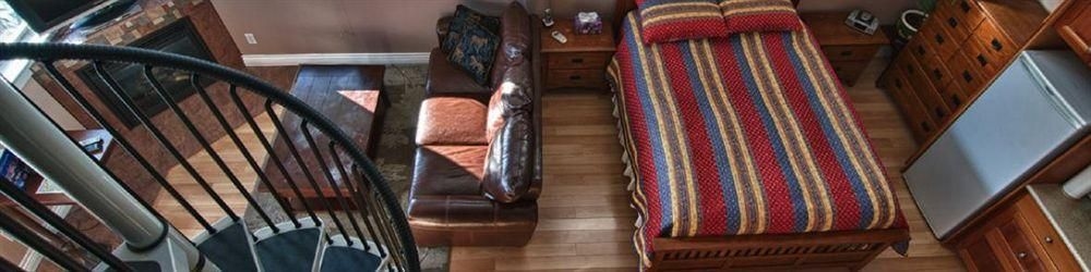 Birds of a Feather Oceanfront Bed & Breakfast2
