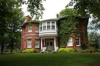 Fairholm National Historic Inn4