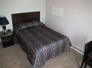 Nettys Nest Visitor Lodge3