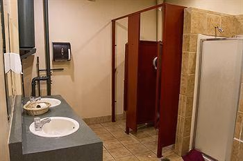 Cambie Seymour Hostel4