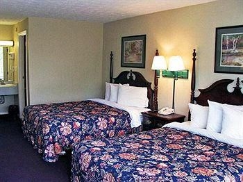 Country Hearth Inn3