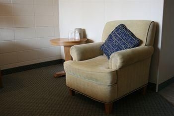 DERRICK MOTEL3