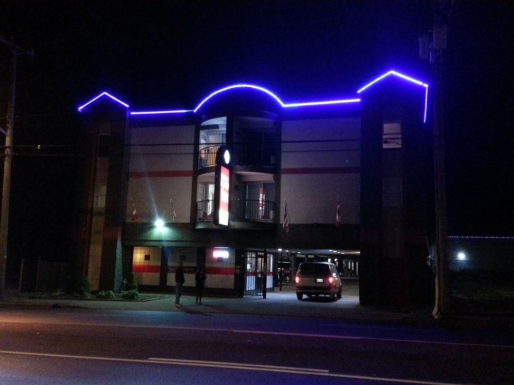 Surrey Central Inn4