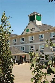 The Vantage Inn and Suites2