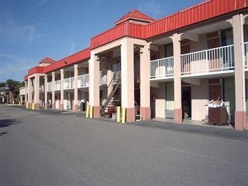 Palms Inn & Suites3