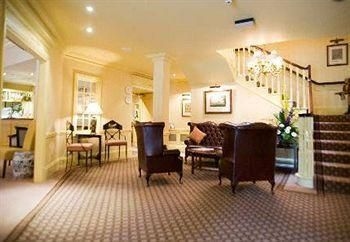 Haley's Hotel & Restaurant0