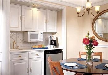 Marriott's Boston Custom House Villas4
