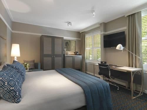 Classic Queen Room