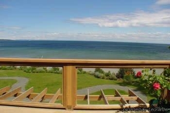 The Lodge at Weir's Beach1
