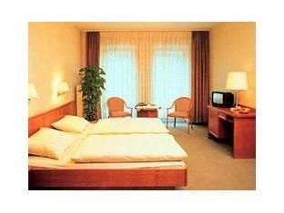 Novum Hotel Plaza Dusseldorf Zentrum1