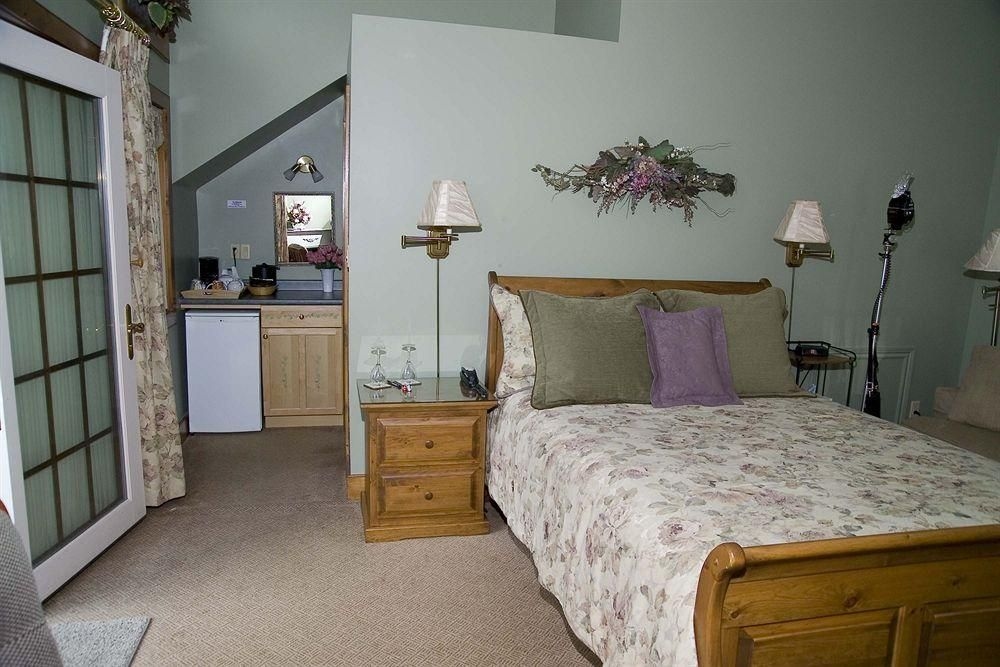 WeatherPine Inn3