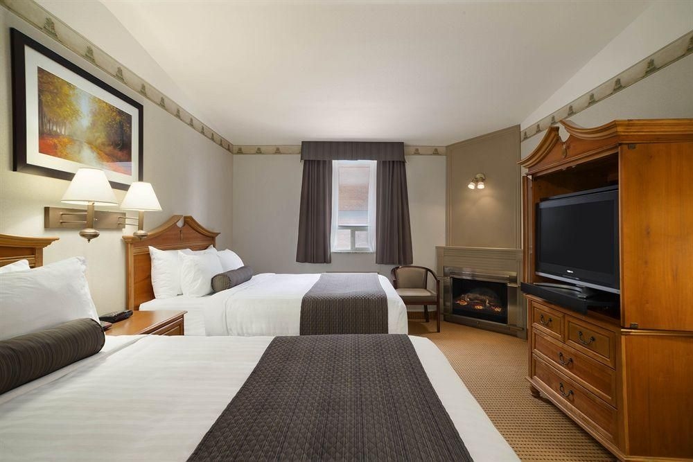 Days Inn & Suites Sault Ste. Marie1