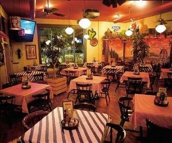 CANDLELIGHT INN3