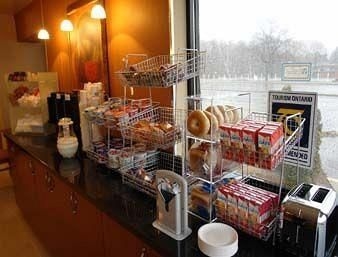 Howard Johnson Inn Toronto Scarborough3
