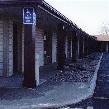 Travel Inn Perrysburg1
