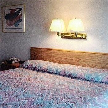 Travel Inn Perrysburg4