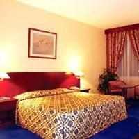 Hallmark Hotel2